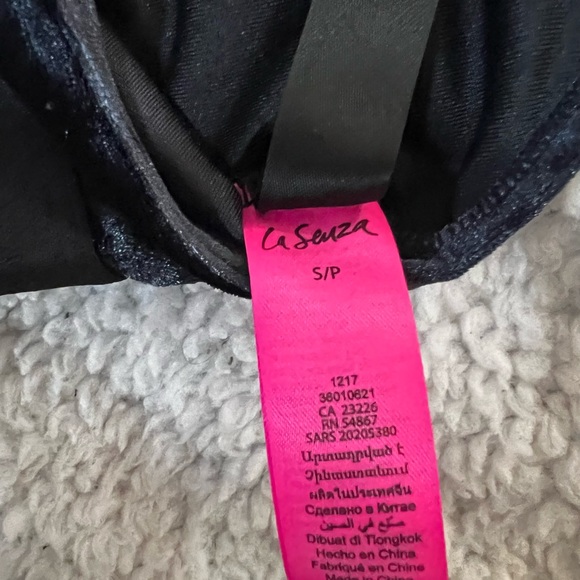 Like New LaSenza Velvet Bralette - Picture 3 of 3